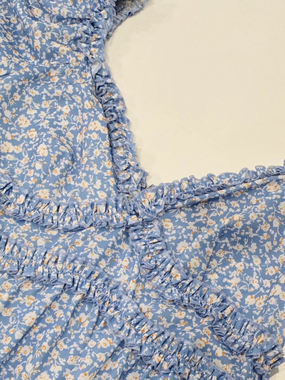 Windsor ✦ Blue Floral Ruffle Mini Dress ✦ Puff Sleeves V‑Neck Smocked Waist S - Picture 12 of 14
